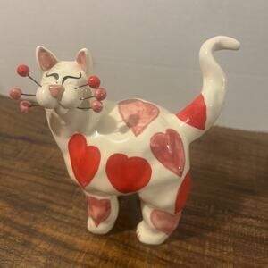 WhimsiClay cat figurine Valentine Sweet Red Hearts Whisker Cat Lamcombe
